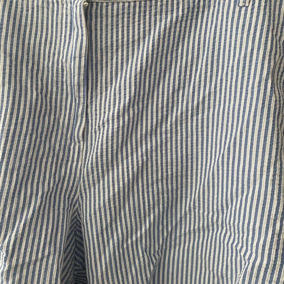 Talbots Relaxed Chino Seersucker Shorts Womens 24 W Blue White Striped 7" Inseam - Picture 3 of 5